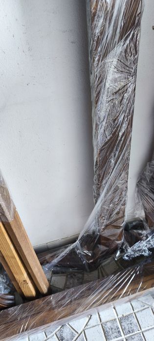 Cama de casal em madeira de castanho, estilo D. José