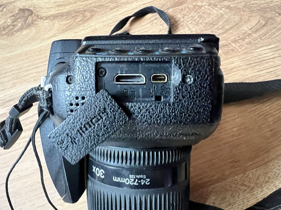 Fujifilm FinePix HS10