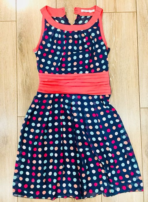 Красивое нарядное платье