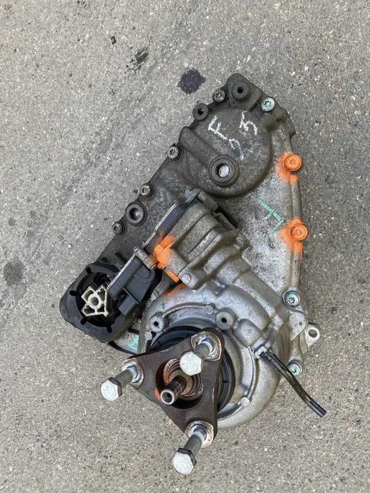 Роздатка BMW X3 F25 N57 27107643753 Роздатка БМВ Х3 Ф25 Н57 Раздатка БМВ Х3 ATC450