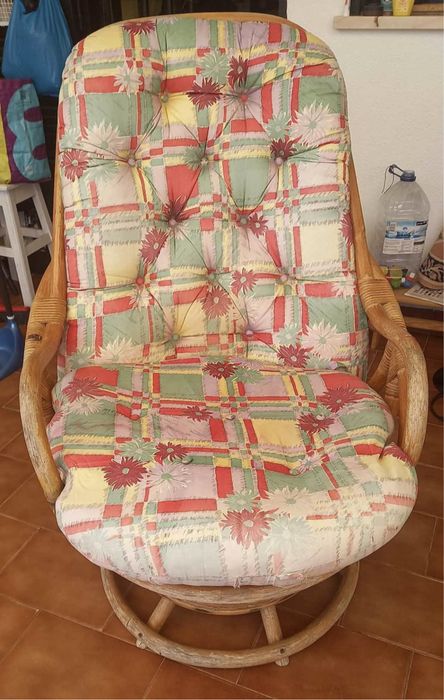 Cadeirão com efeito baloiço