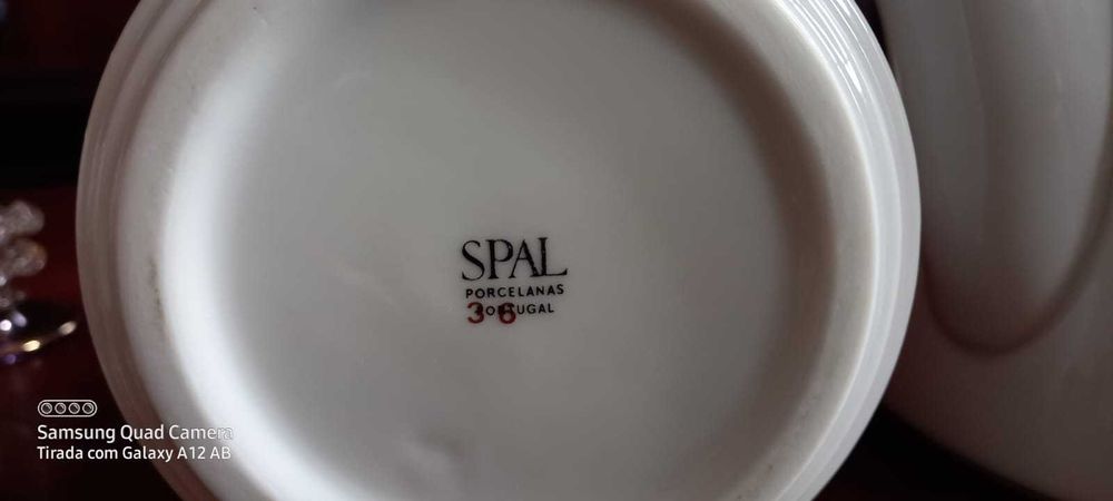 Vende-se artigos de loiça