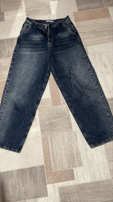 Джинси BaGGY  майже нові (вдягались пару разів )