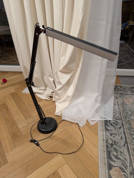Lampka biurkowa LED USB – 3 barwy światła, regulacja jasności
