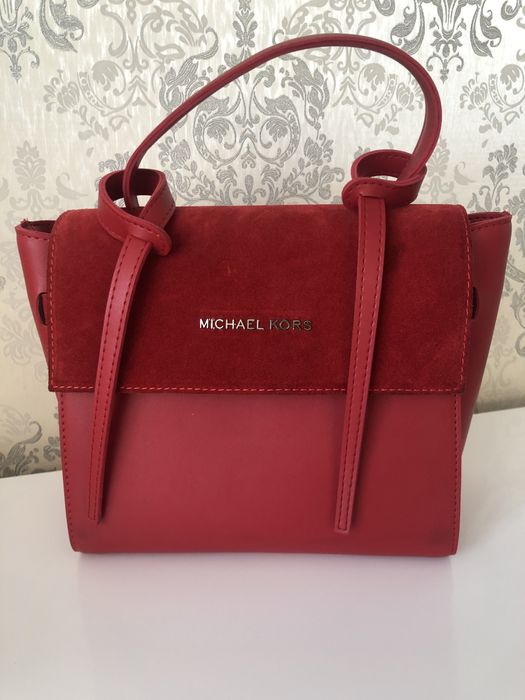 Сумки жіночі по 200 грн