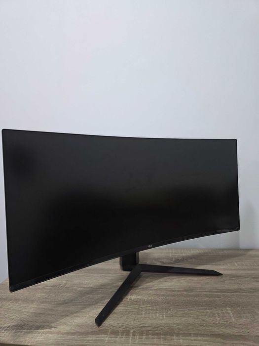 Vendo Monitor Gaming Curvo LG UltraGear 34" UltraWide