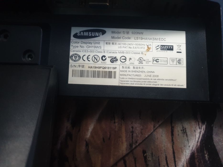 Продаю монитор для компа на запчасти розрешеніе 1440 на 900