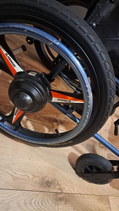 Wózek inwalidzki elektryczny