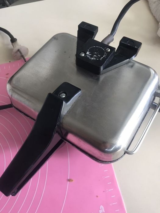 Вафельница гриль и обычная СССР советская в отличном состоянии