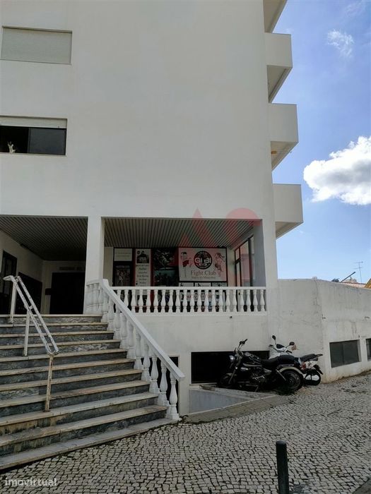 Loja de 31,30 m² no Edifício Varandas do Mar em Albufeira
