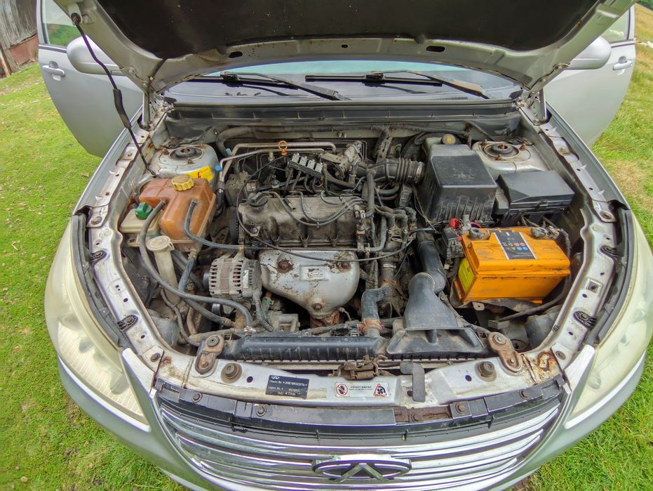 Продам автомобіль chery e5 стан на фото всі деталі по тел або відео