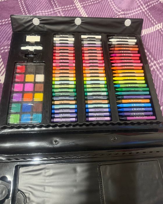 Фломастеры, карандаши, разное(комплект)