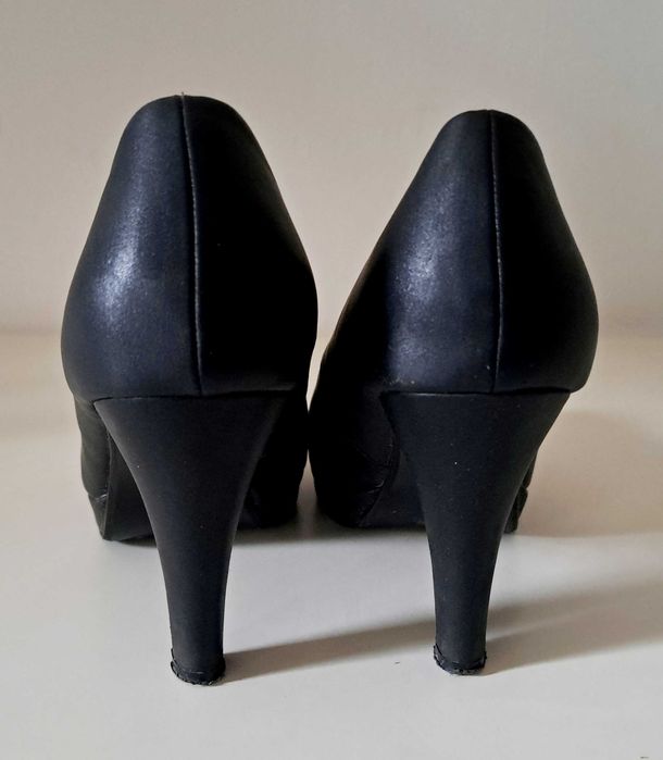 Czółenka na platformie rozm 36