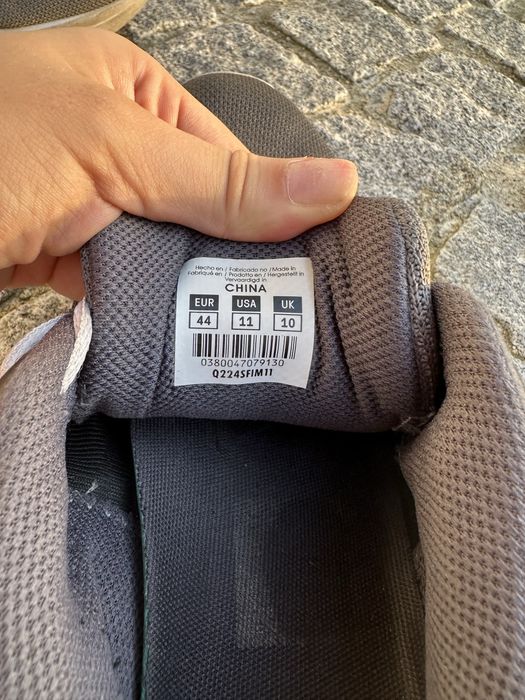 Vendo sapatilhas fila para trabalho