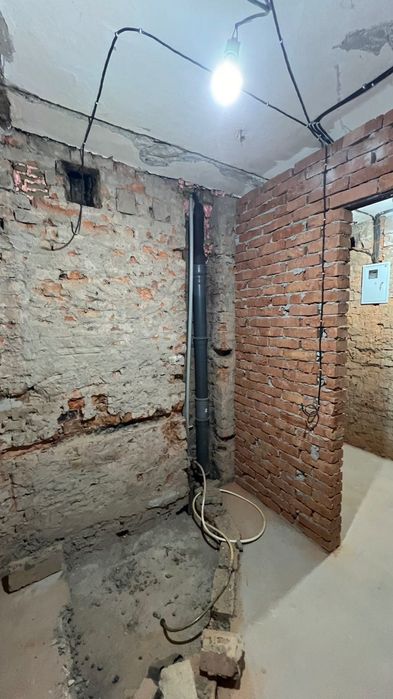 Продаж двокімнатної квартири на ближньому замості