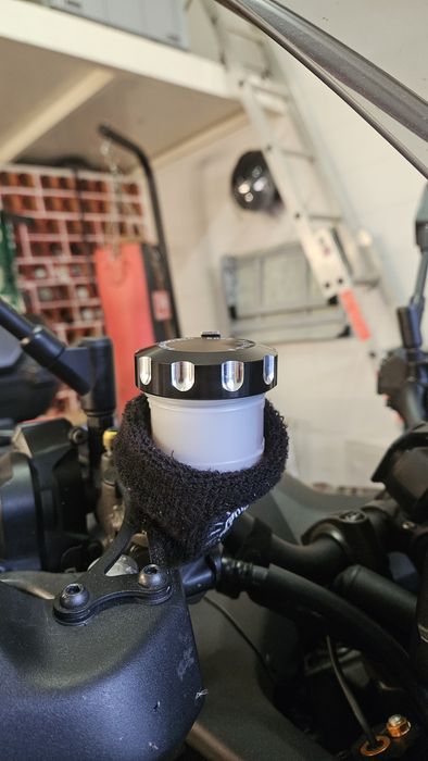 Tampas cnc copo travão yamaha