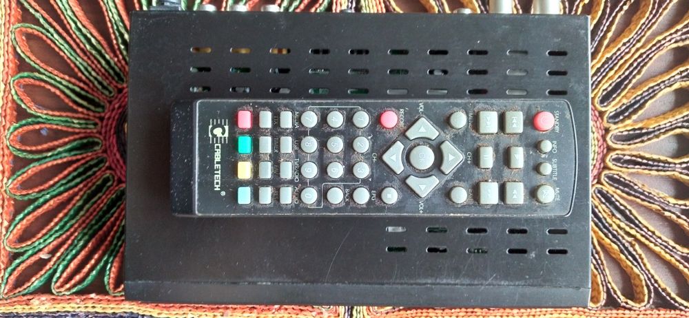 Dekoder do TV z pilotem