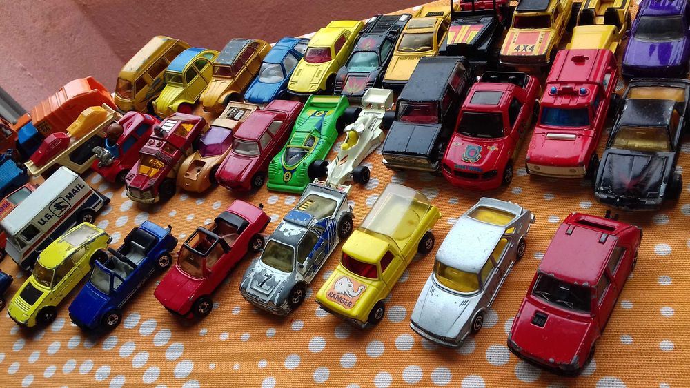 Carrinhos Majorette Corgi Tomica Matchbox