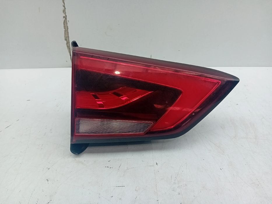 Farolim da mala esquerdo MG MG ZS SUV
