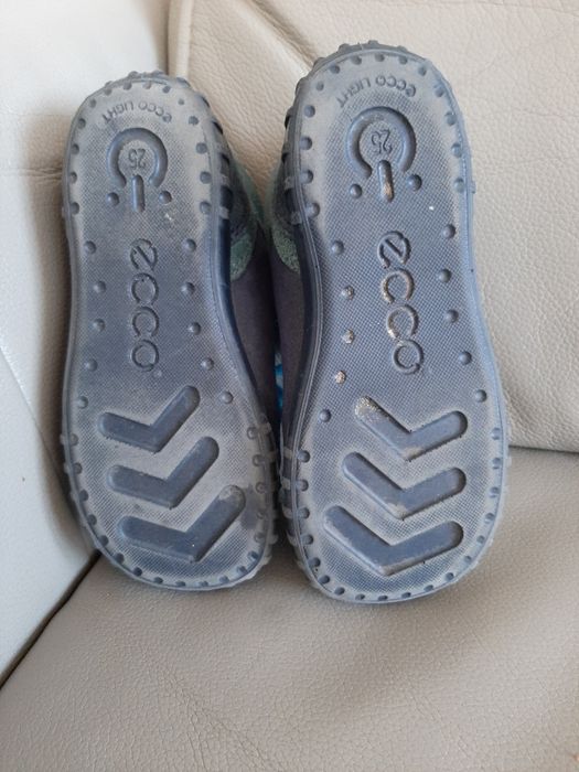 Buty wiosenne Ecco light 25
