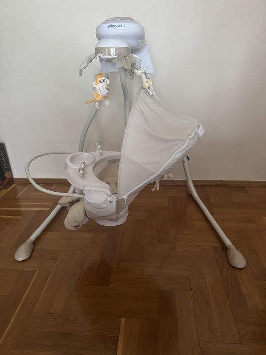 Гойдалка заколисуючий центр Mioobaby Estrella