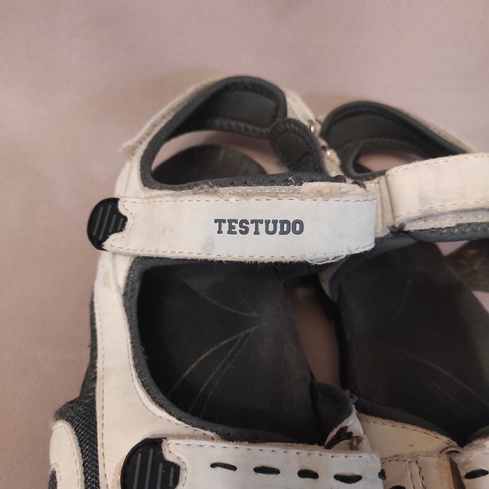 Lekkie sandały Testudo