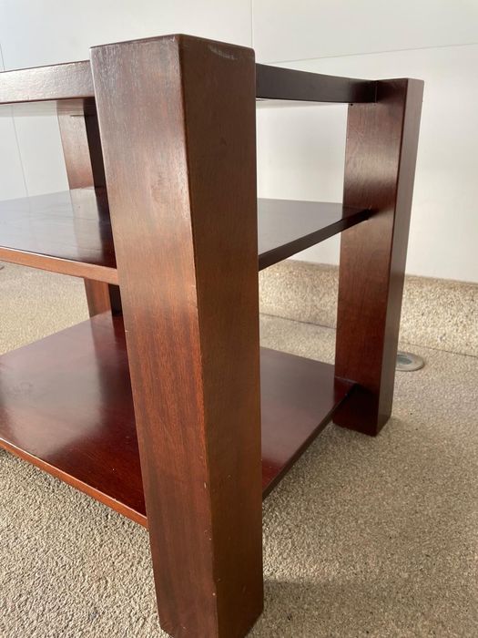 Mesa de madeira mogno maciço