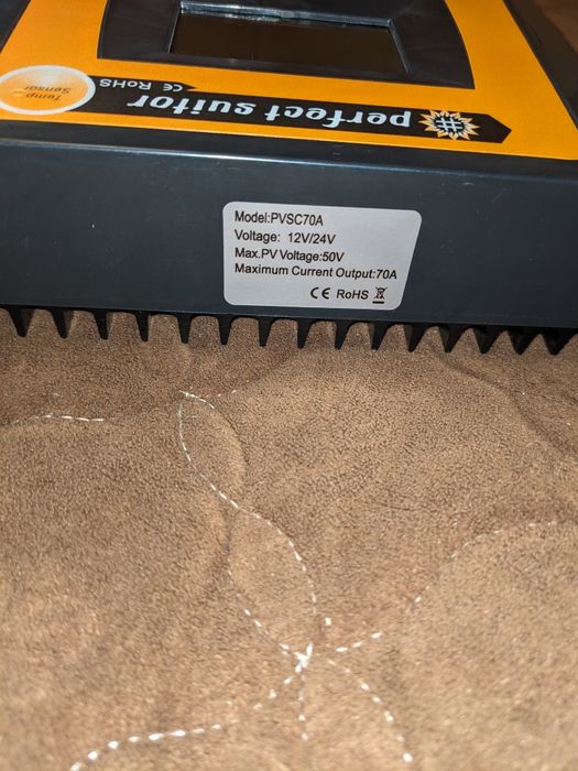 Контролер заряду сонячних панелей PVSC70A 70А 12/24В