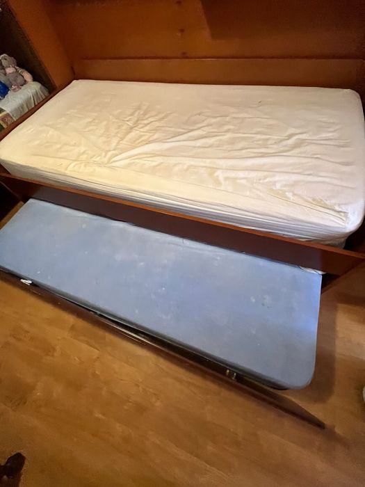cama dupla, em cerejeira