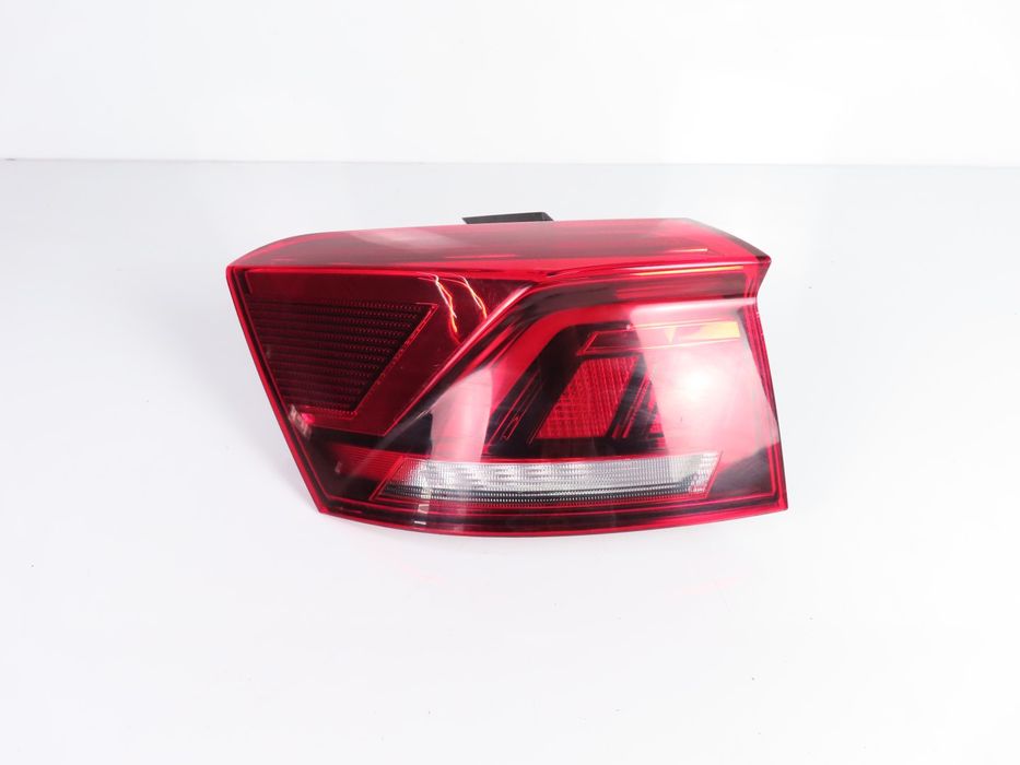 Farolim Led Esquerdo/Trás Usado / Original Vw T-Roc (A11) 2Ga9450950