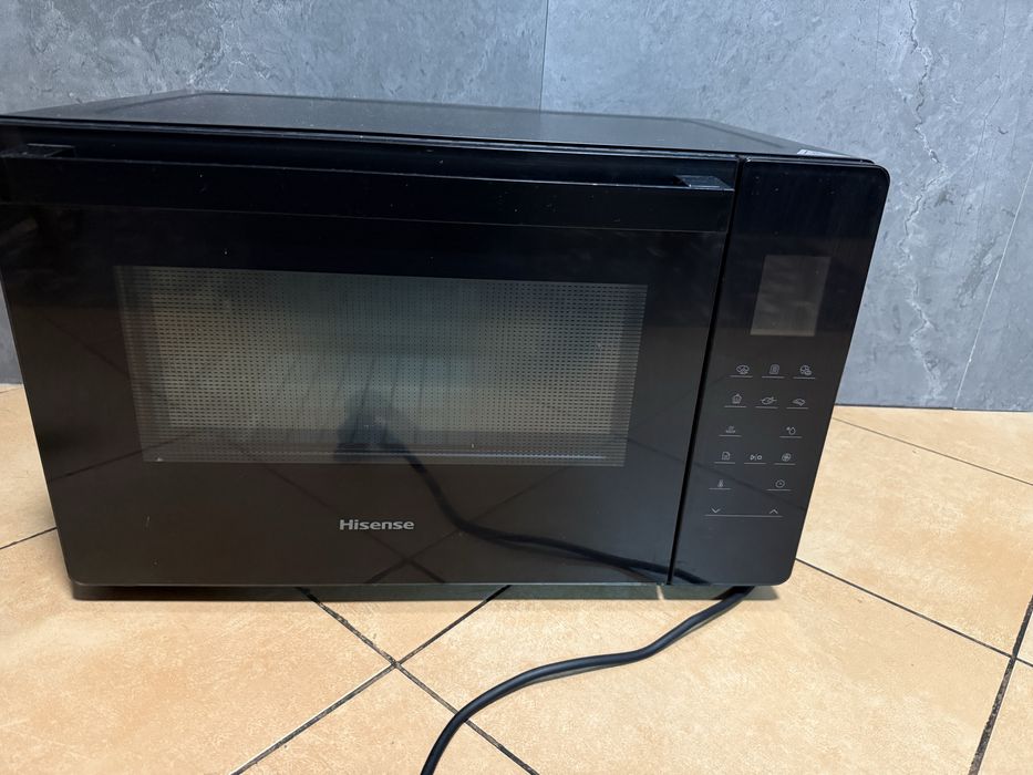 Mini piekarnik Hisense