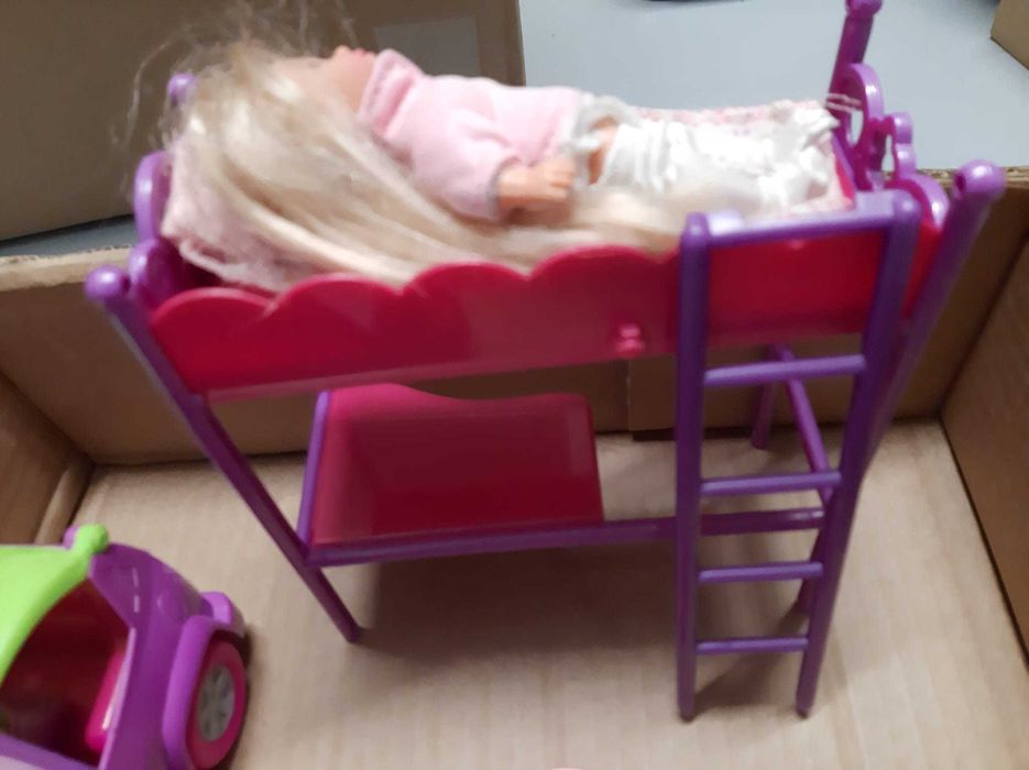 Vários brinquedos miniaturas