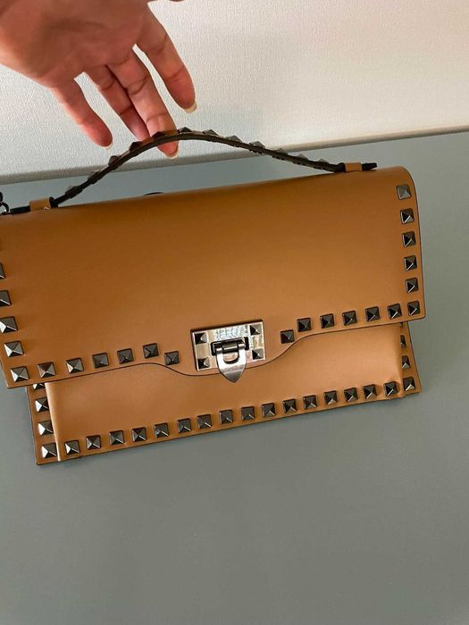 Carteira em couro camel