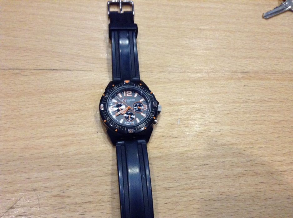 Relógio de precisão SECTOR