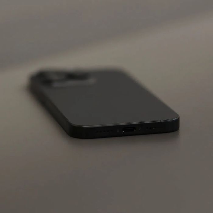 Apple iPhone 15 Pro 128Gb. , 256Gb. ( Black Titanium )