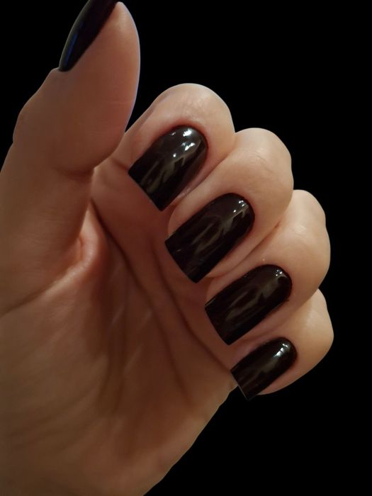 Маникюр. Наращивание ногтей. Есть окошки