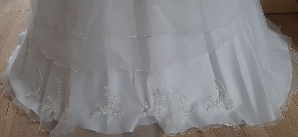 Sukienka ślubna szyta na miarę