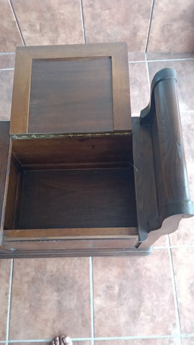 Banco de Entrada com Baú Estilo Monk's Bench com Mesa Rebatível em Castanho Velho