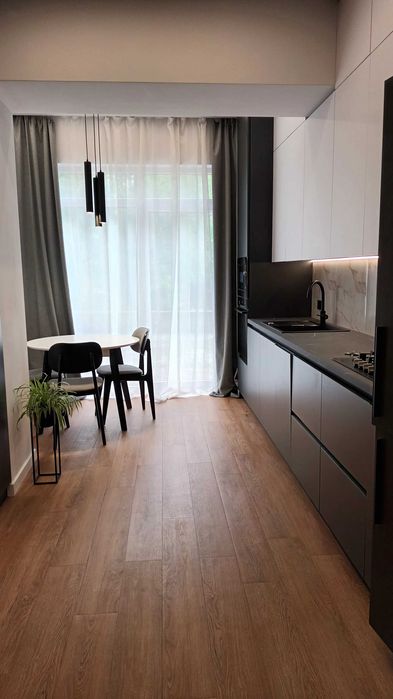 Продам 2к квартиру з дизайнерським ремонтом + техніка, 64 м², вул. Івасюка, Трускавець