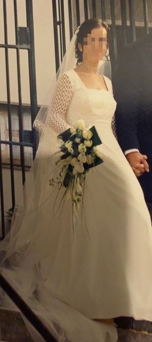Vestido de noiva, véu e saiote PENHALTA NOVIAS