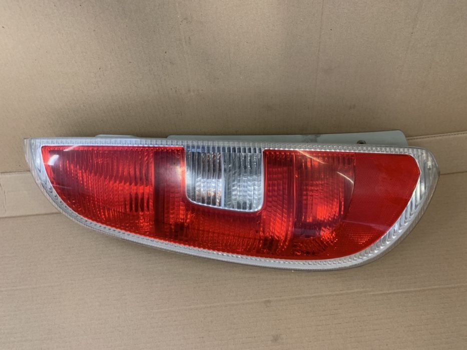 Lampa tył skoda roomster