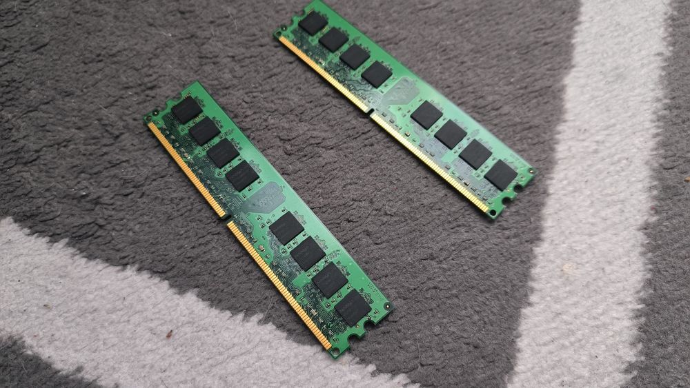 Pamięci RAM Kingston KVR 667D2N5/1G