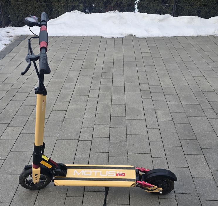 Hulajnoga elektryczna Motus PRO 8.5 LITE