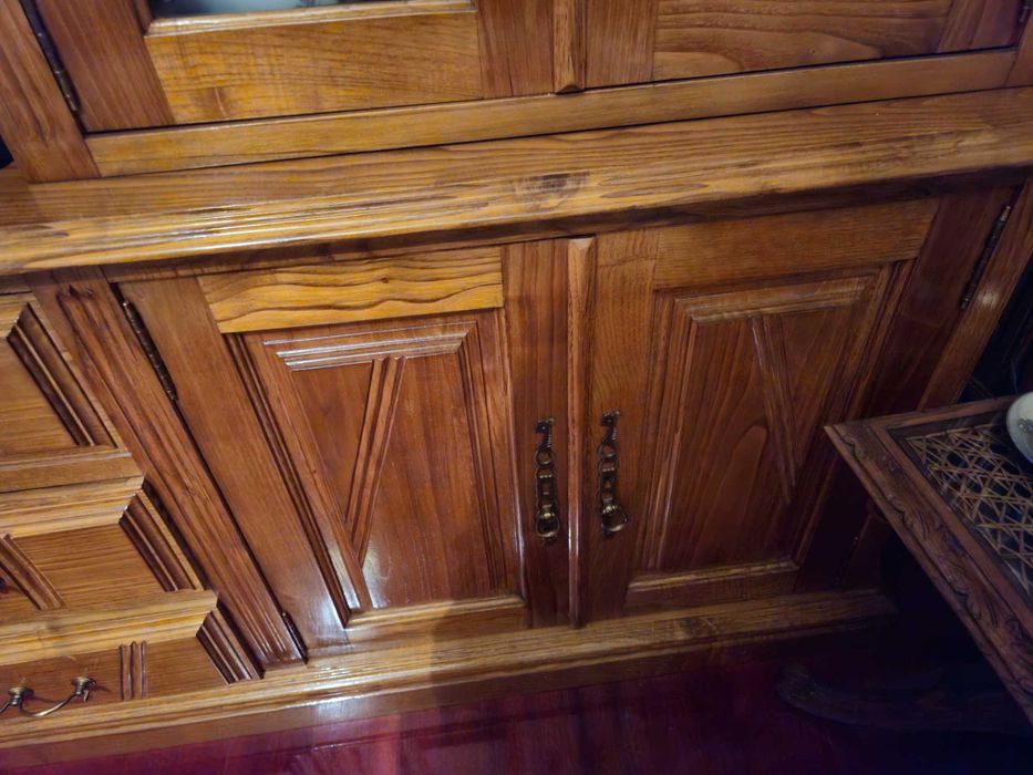 Móvel de Sala em Madeira Maciça (2 Corpos) – Excelente Estado