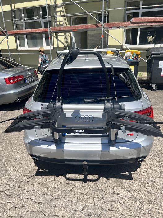 Велоплатформа велобагажник велокріплення на задню дверку ляду Thule Outway Platform 993001
