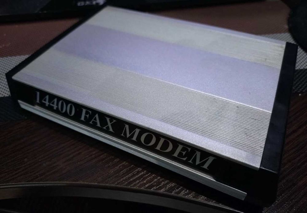 Зовнішній dial-up модем GVC F-1114V/R6 14400 fax modem