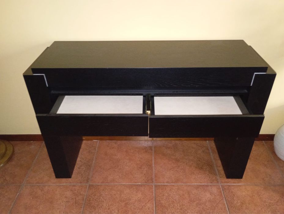 Movel preto bom estado