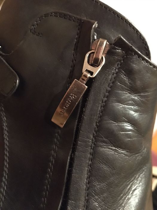 Cesare Paciotti Италия