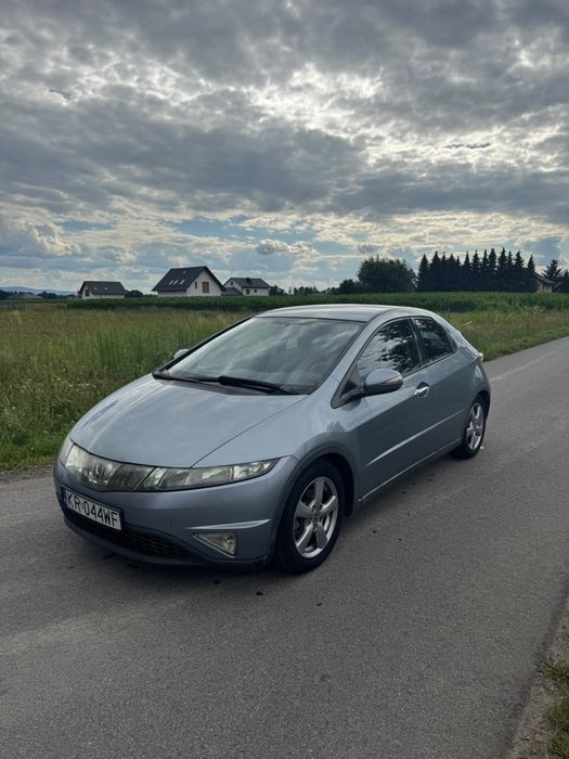 Honda Civic VIII UFO 1.4 + LPG, 2008 r. –sprawna, klima