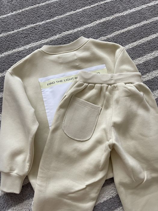 Теплий дитячий костюм на флісі